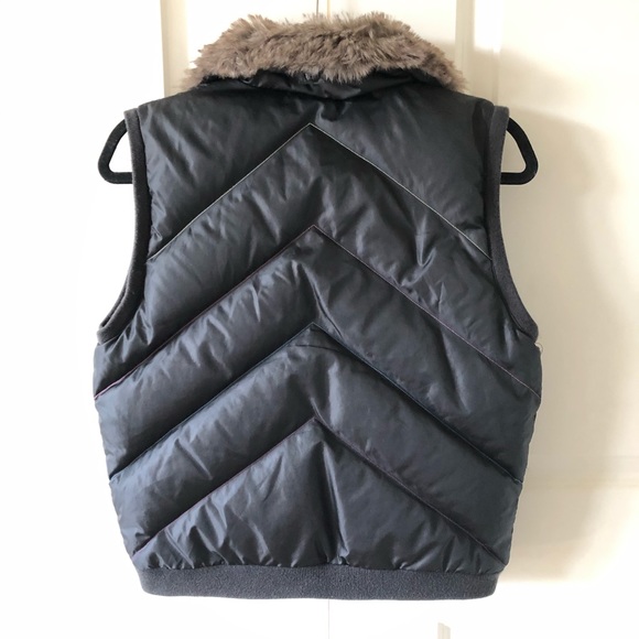 Hanna Andersson Fur Collar Down Vest - Picture 5 of 9